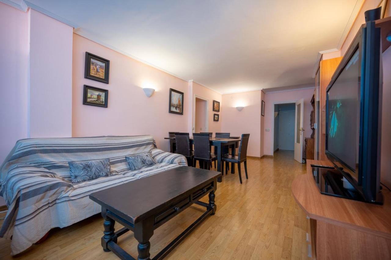 Beautiful Parque Loix 4 Bedroom Apartment Shared Pool, Tennis Court Benidorm Exteriör bild