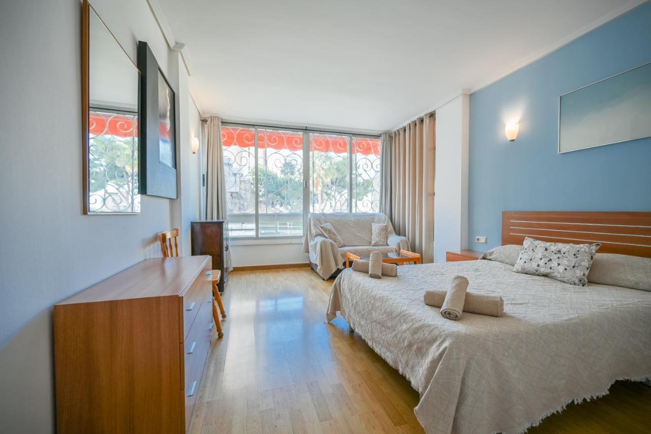 Beautiful Parque Loix 4 Bedroom Apartment Shared Pool, Tennis Court Benidorm Exteriör bild