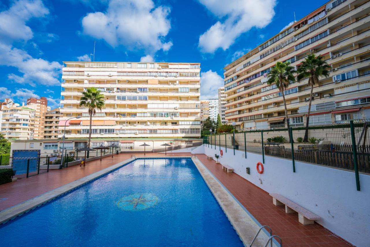 Beautiful Parque Loix 4 Bedroom Apartment Shared Pool, Tennis Court Benidorm Exteriör bild